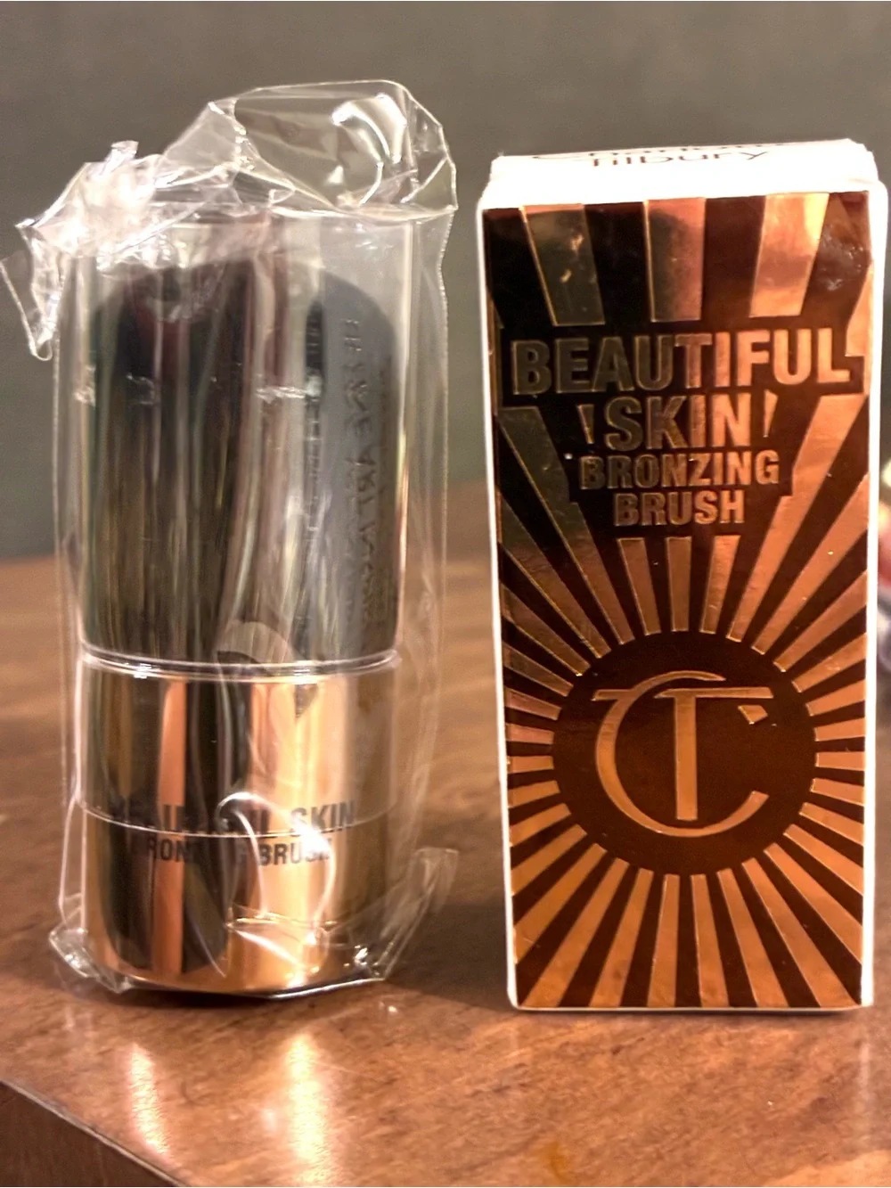 Charlotte Tilbury Beautiful Large Skin Bronzing Brush - Rose Gold Finish